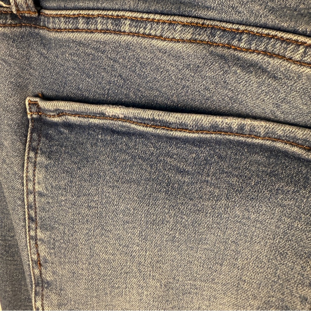 Kut from the Kloth NAOMI Fab Ab Crop Straight Leg Jeans, size 22, Denim - Picture 11 of 13